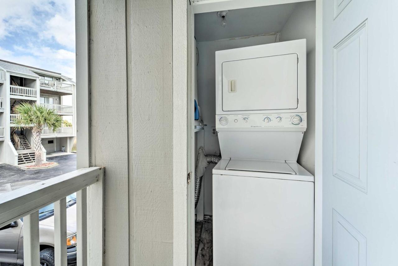 Bright Carolina Beach Condo - Walk To Shore! 外观 照片