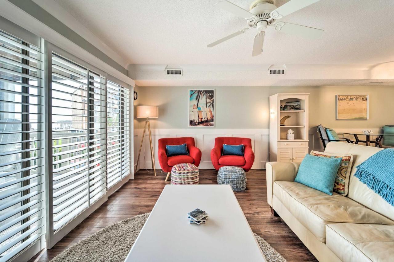 Bright Carolina Beach Condo - Walk To Shore! 外观 照片