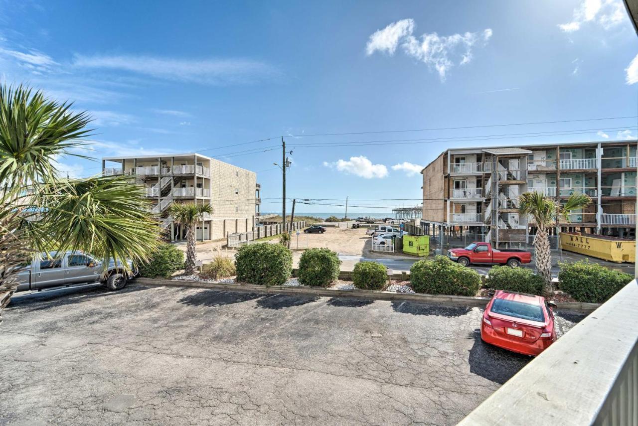 Bright Carolina Beach Condo - Walk To Shore! 外观 照片