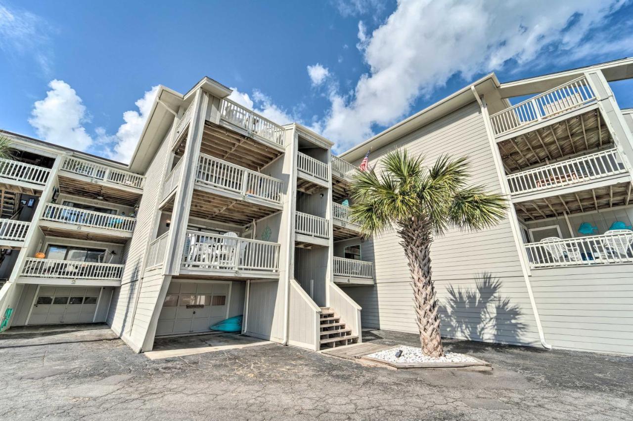 Bright Carolina Beach Condo - Walk To Shore! 外观 照片