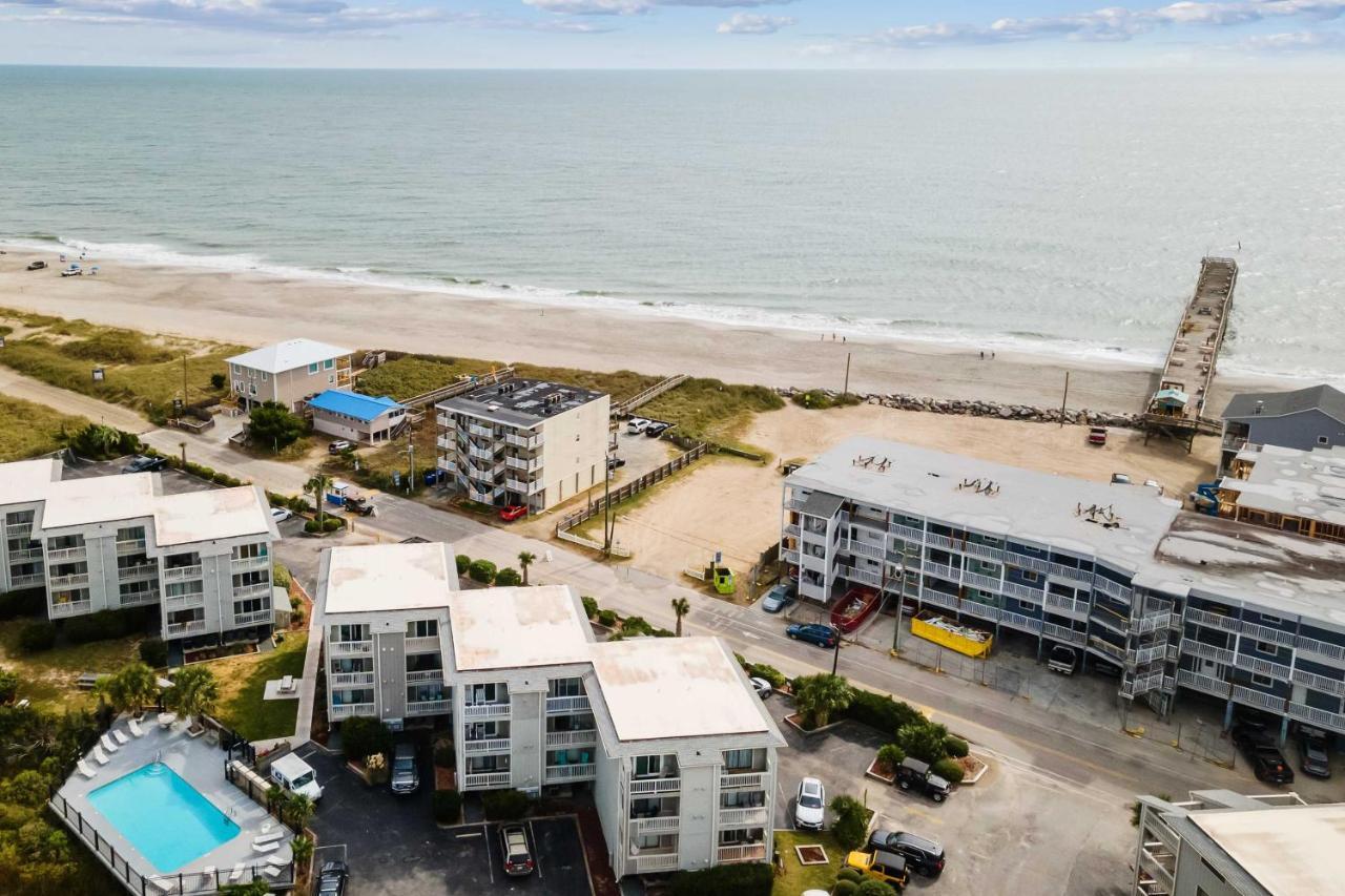 Bright Carolina Beach Condo - Walk To Shore! 外观 照片